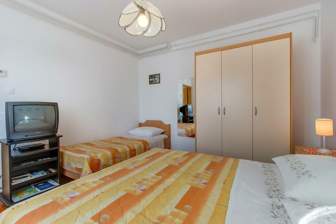 Apartment Simona マリ・ロシニュ エクステリア 写真